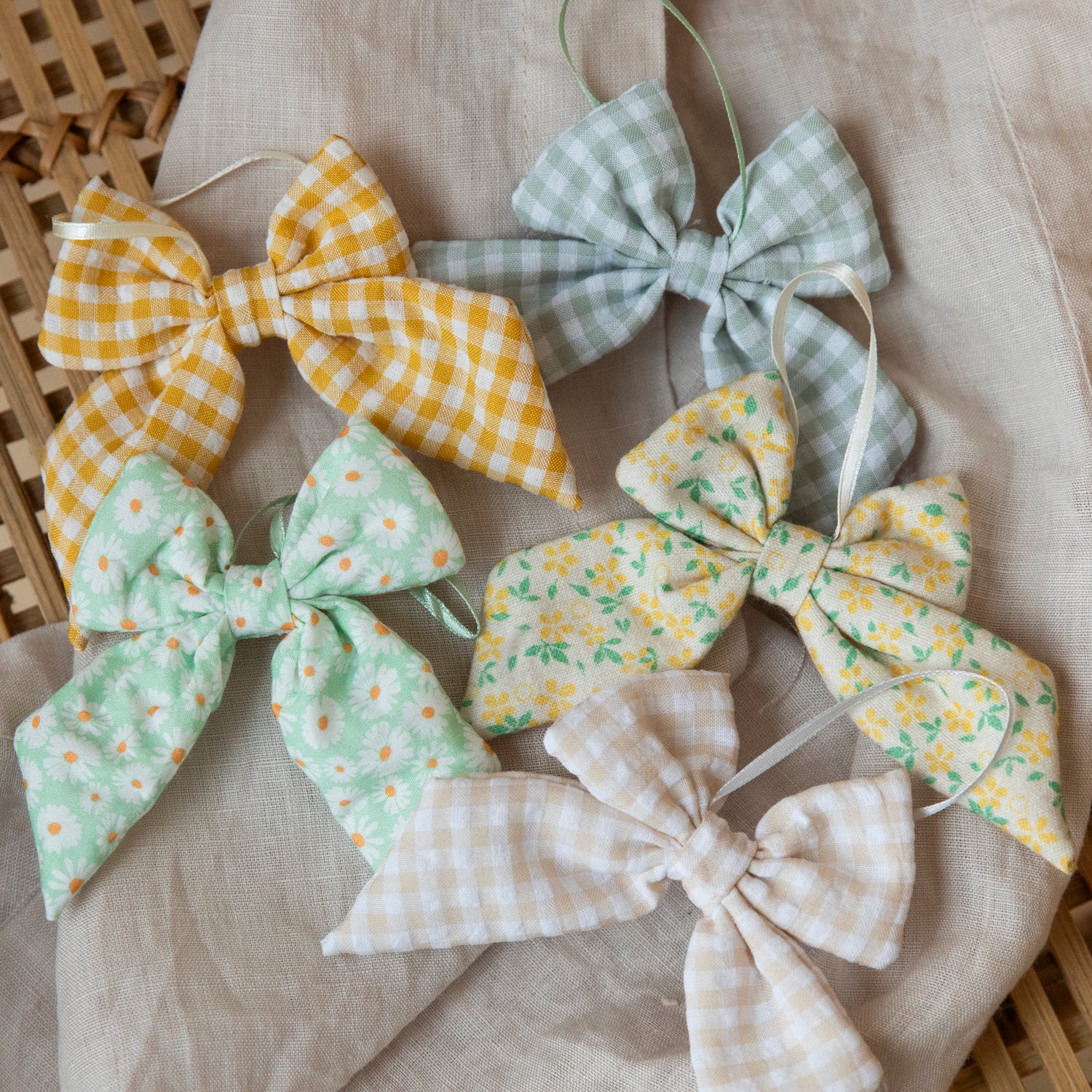 Dekoanhänger Schleife - verschiedene Farben