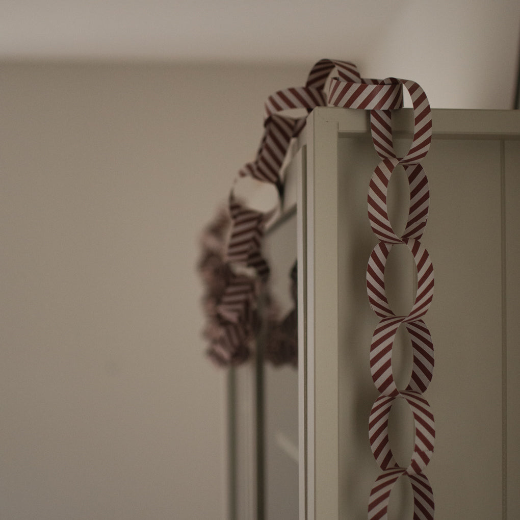 Papiergirlande Stripe - rot weiß