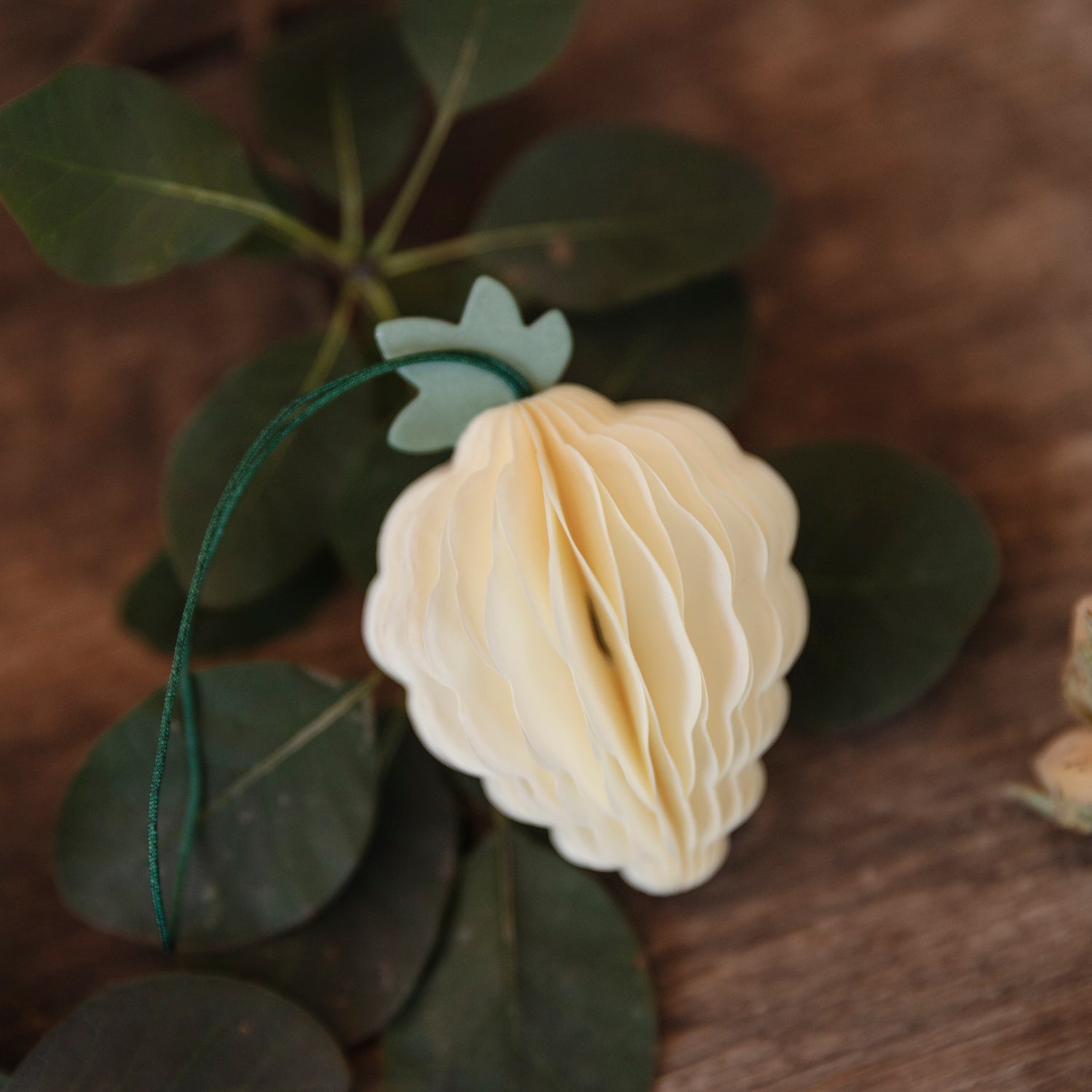 Papieranhänger Traube - ivory