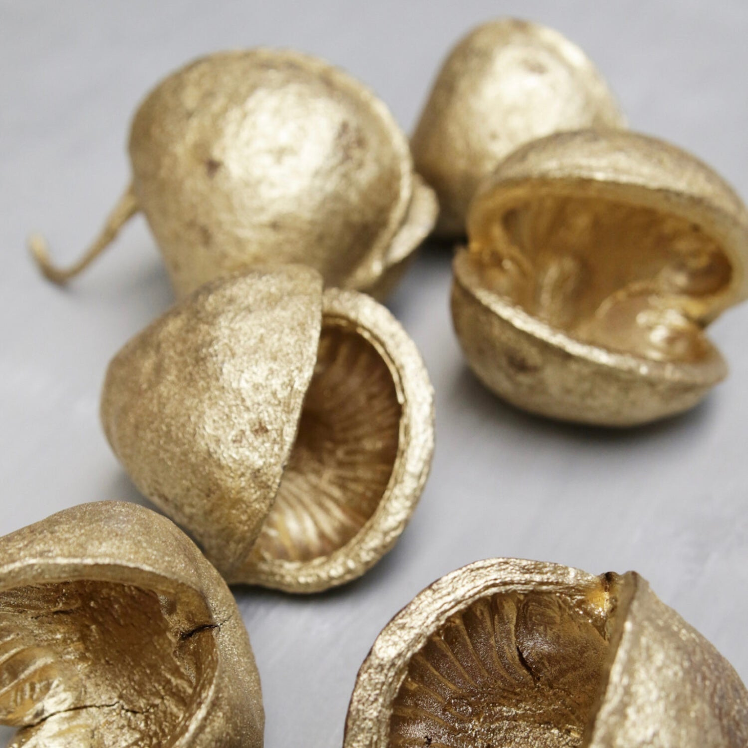 Buddha nuts - gold