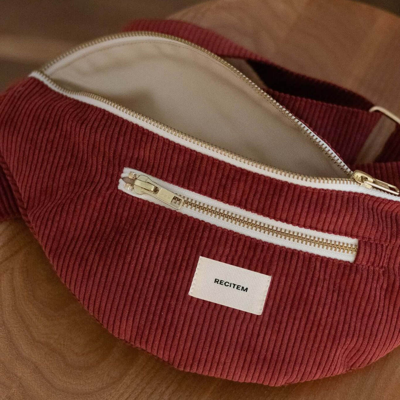 Gisela Bauchtasche - dunkelrot uni