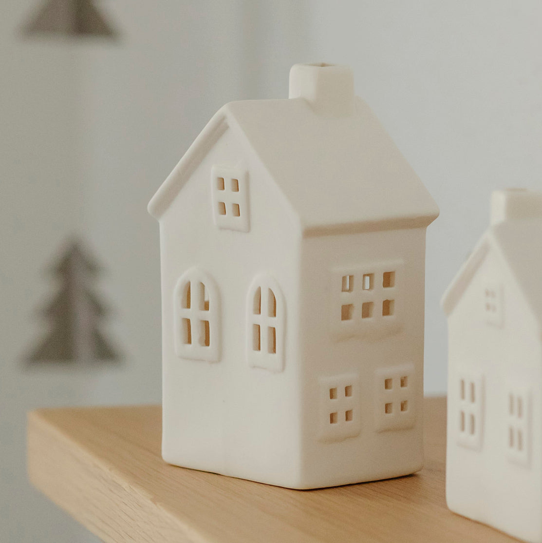 Lichthaus Lykka mit LED Beleuchtung - weiß