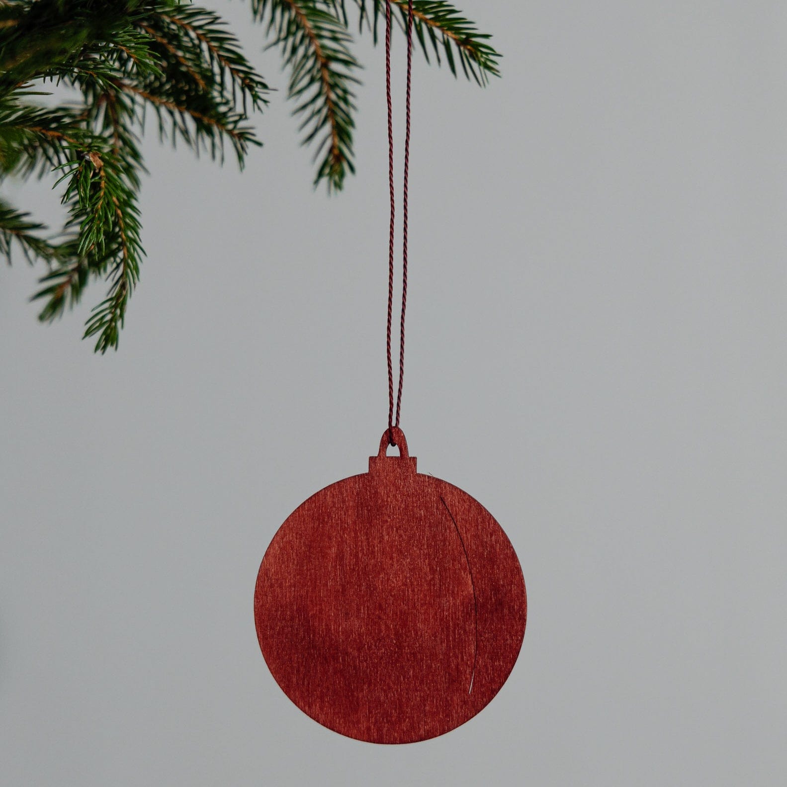 Holzanhänger Weihnachtskugel Marum