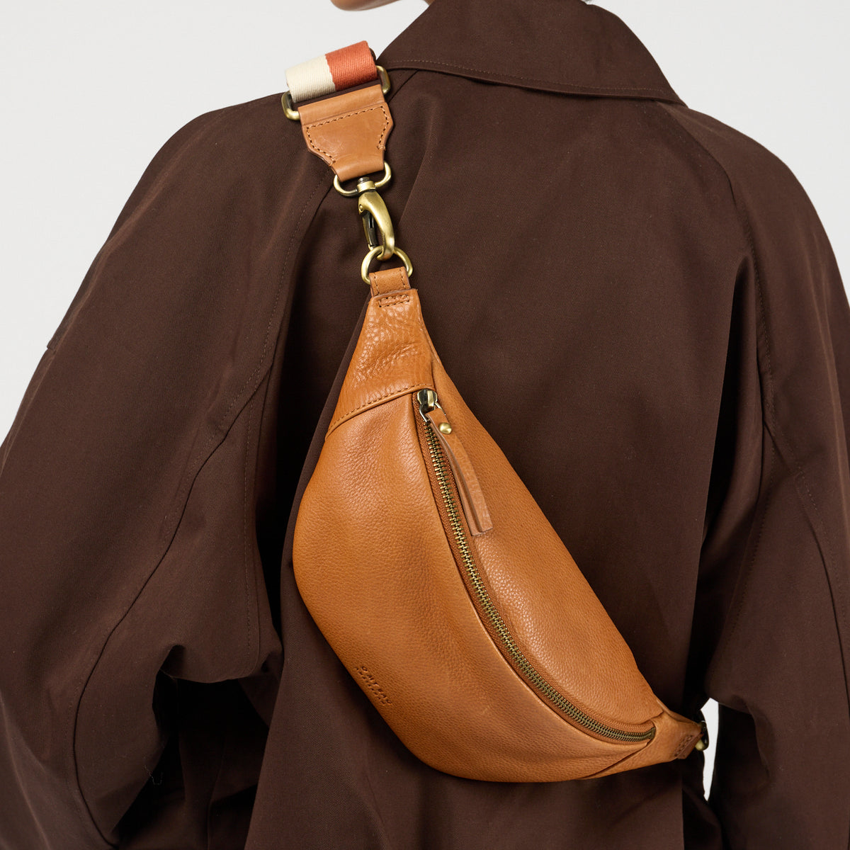 Niko Bauchtasche - Leder Cognac