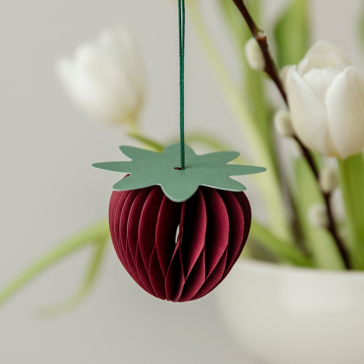 Papieranhänger Erdbeere - bordeaux