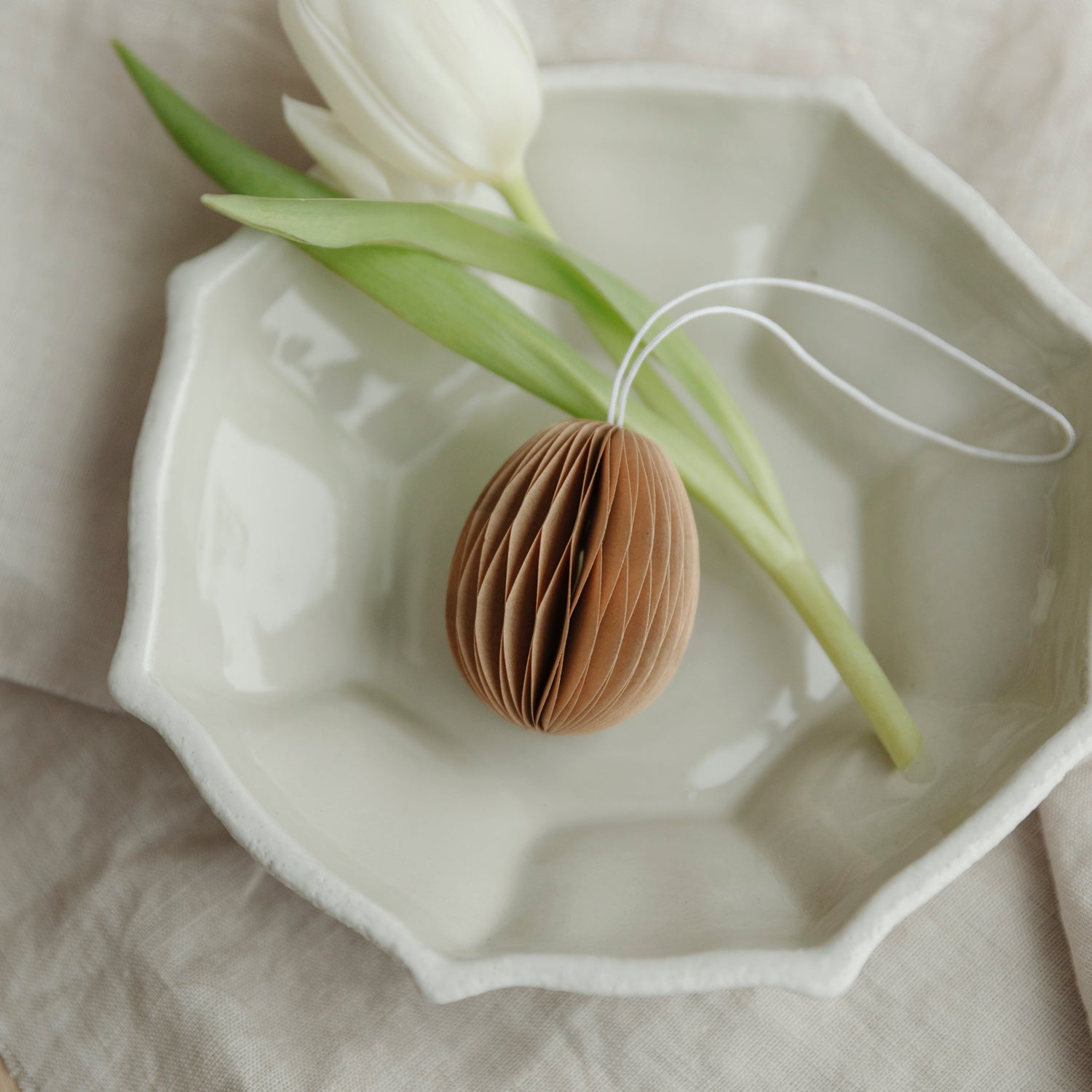 Osterei aus Papier - hellbraun