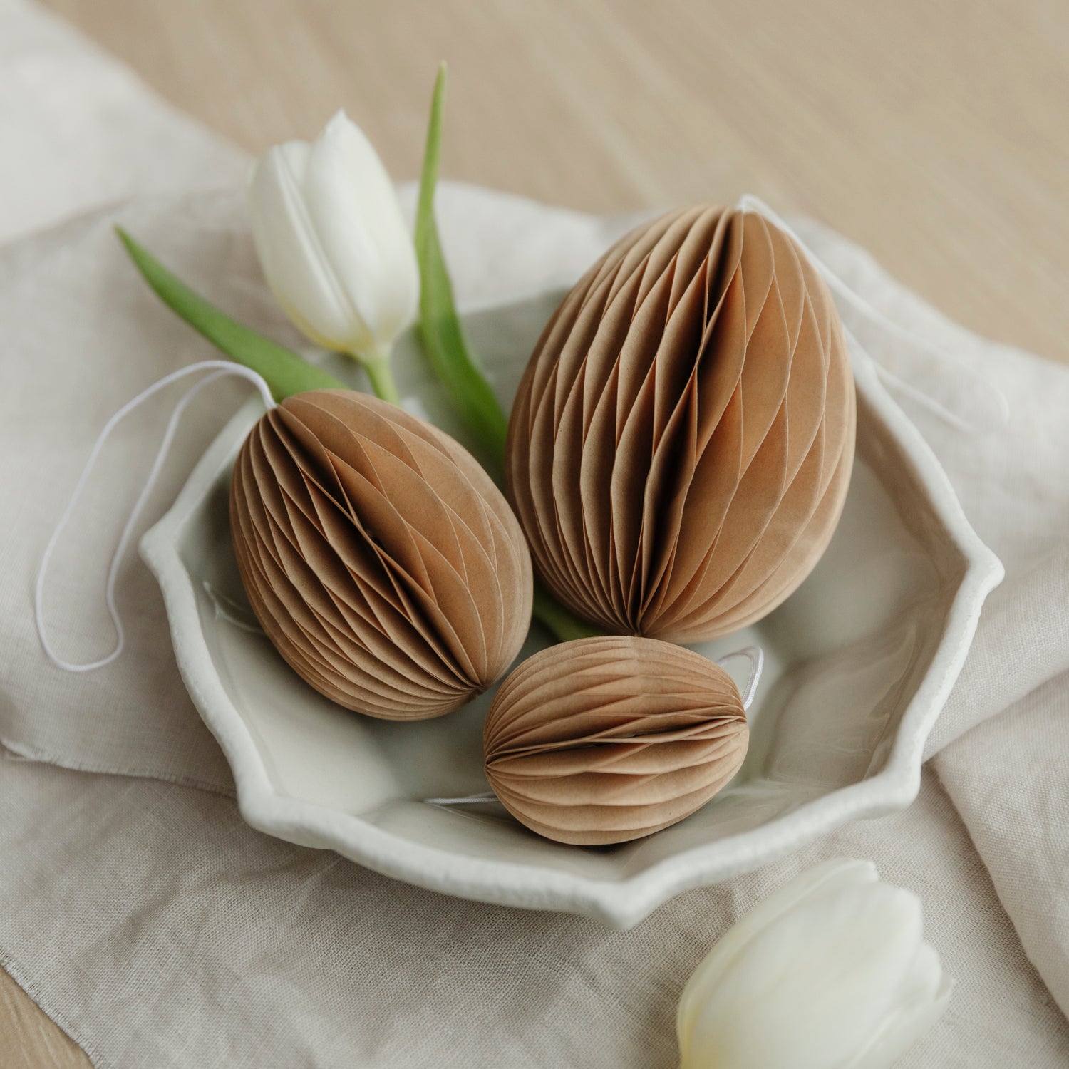 Osterei aus Papier - hellbraun