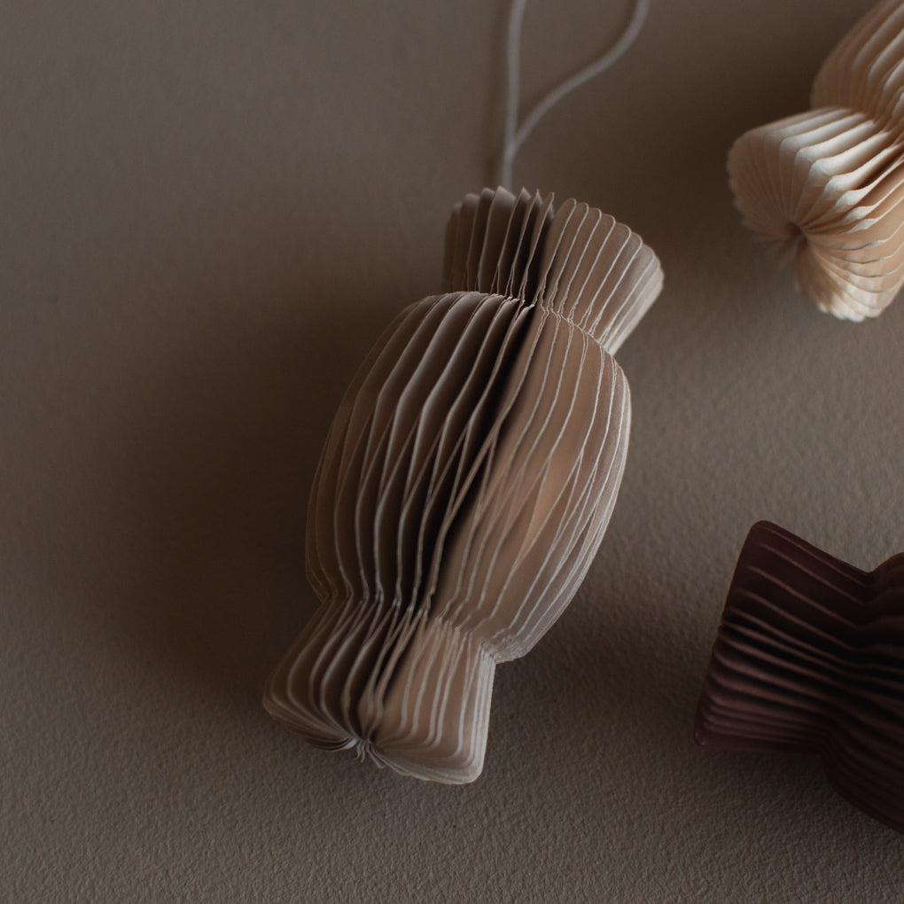 Papieranhänger Candy - beige
