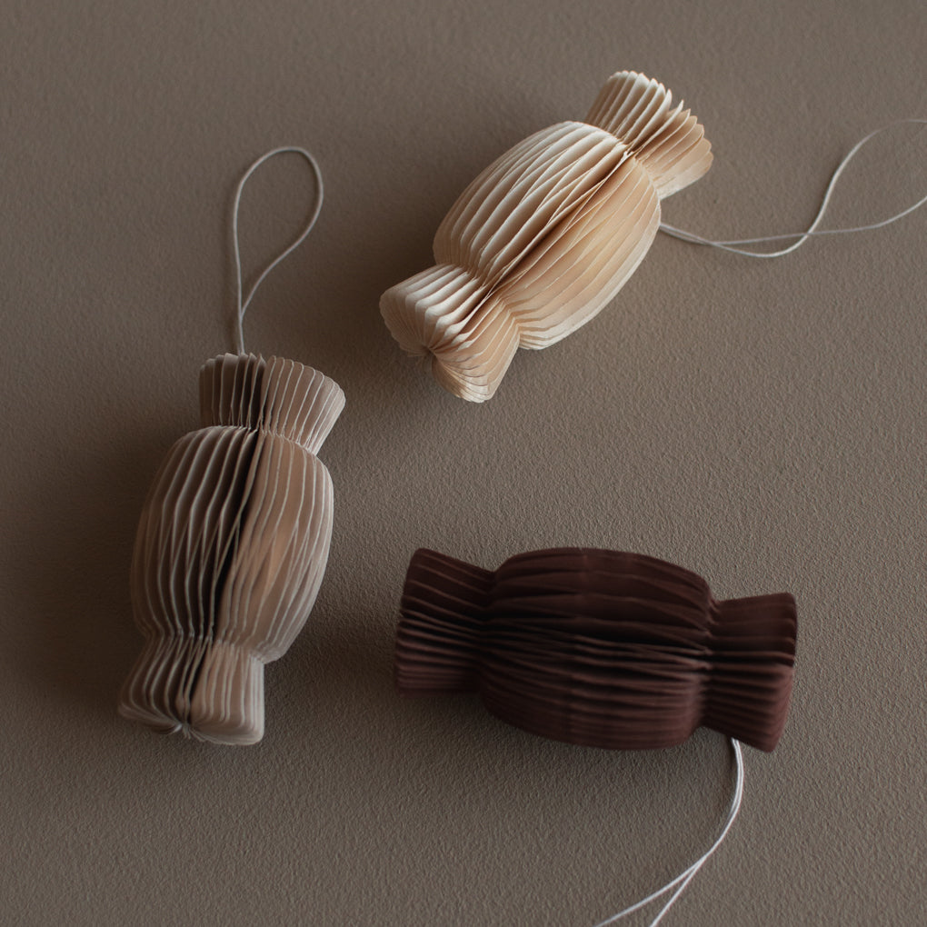 Papieranhänger Candy - cremeweiß