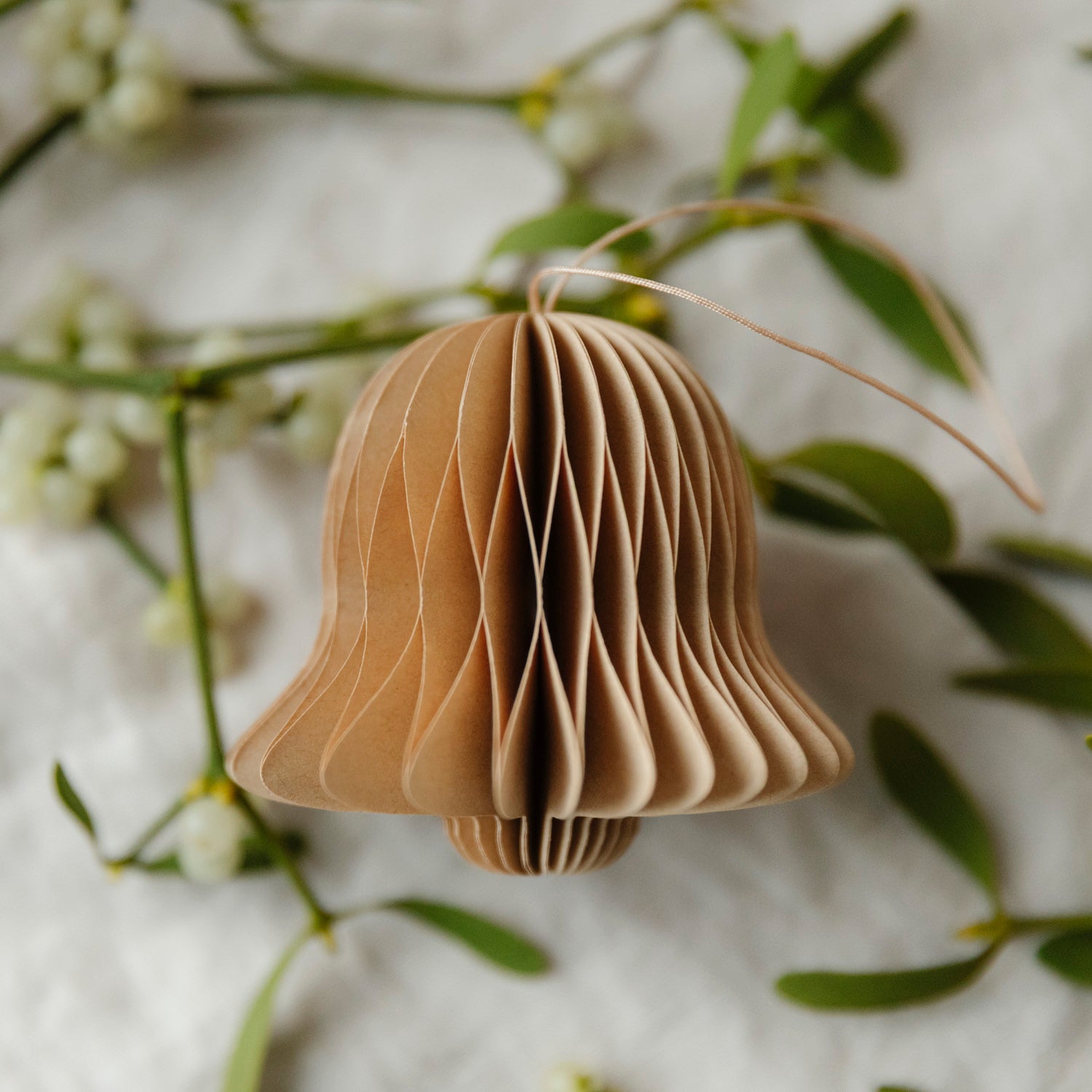 Papieranhänger Glocke - verschiedene Farben