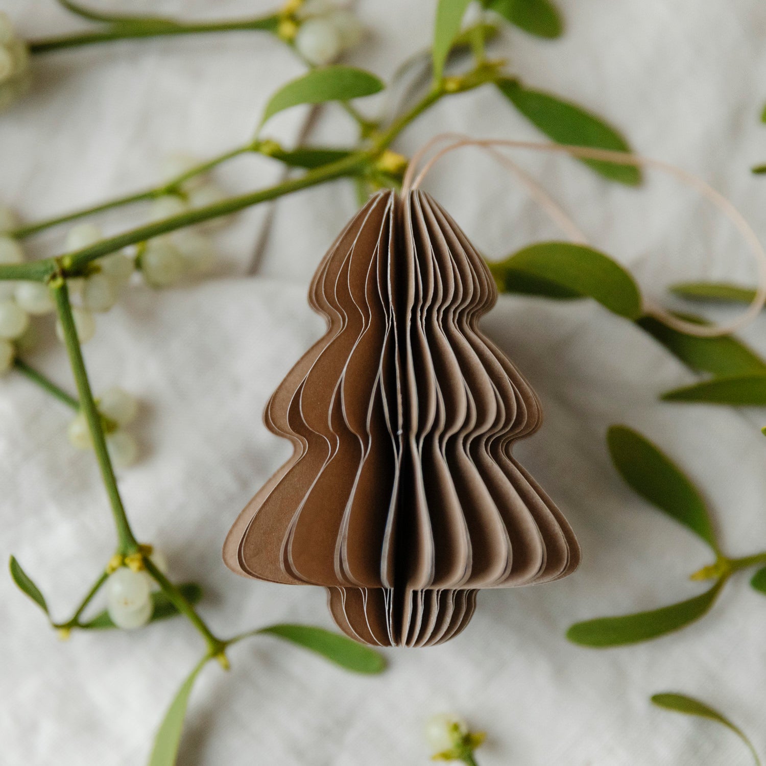 Papieranhänger Tannenbaum - braun