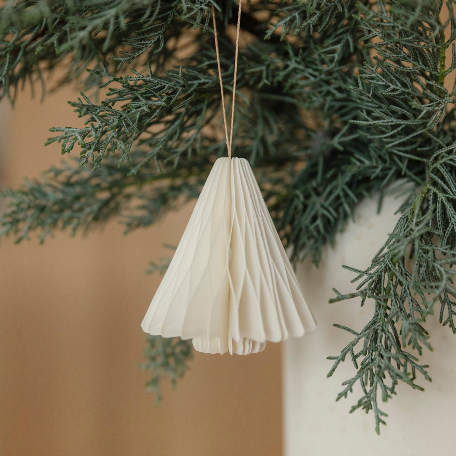 Papieranhänger Baum - weiß