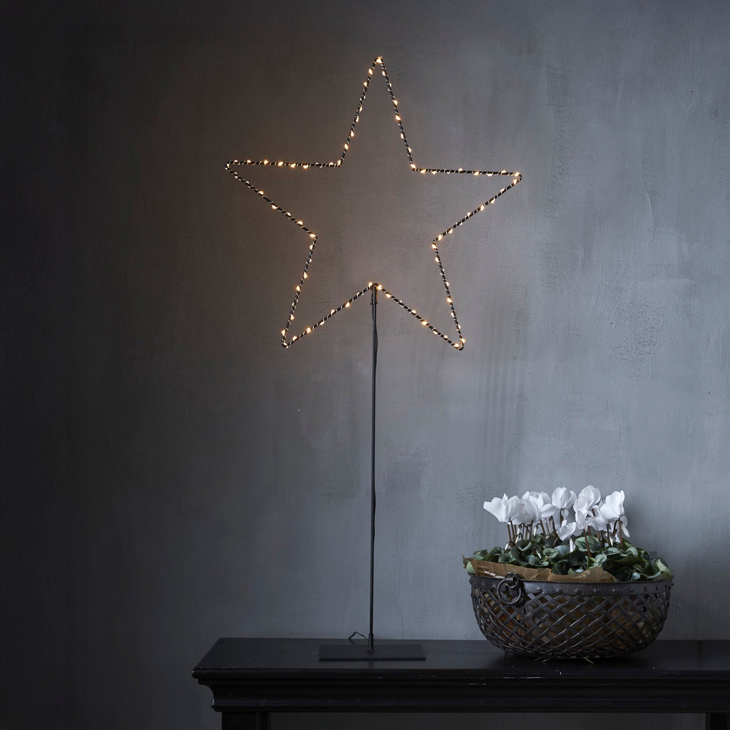 LED Leuchtstern Mira mit Standfuß