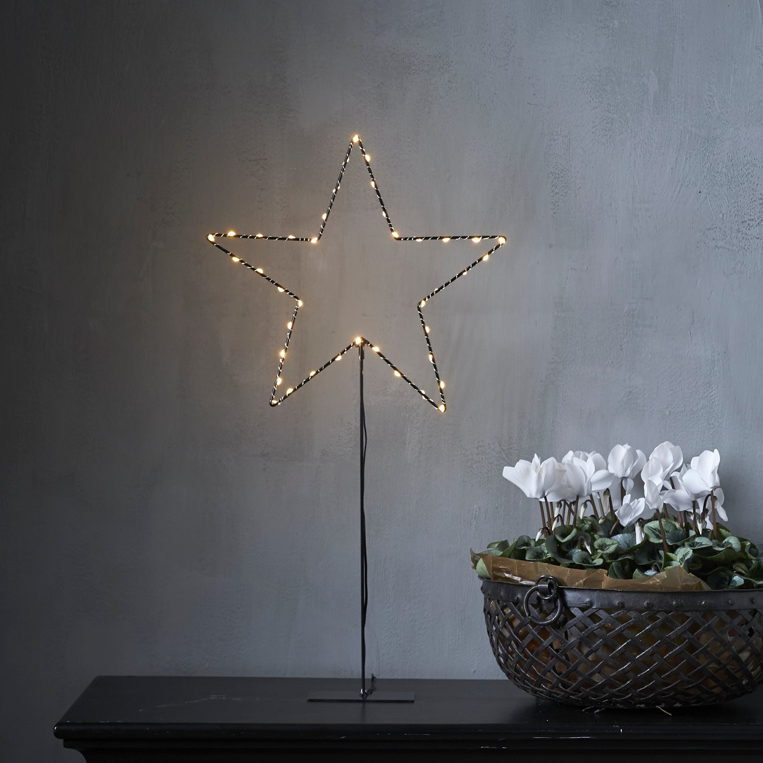 LED Leuchtstern Mira mit Standfuß