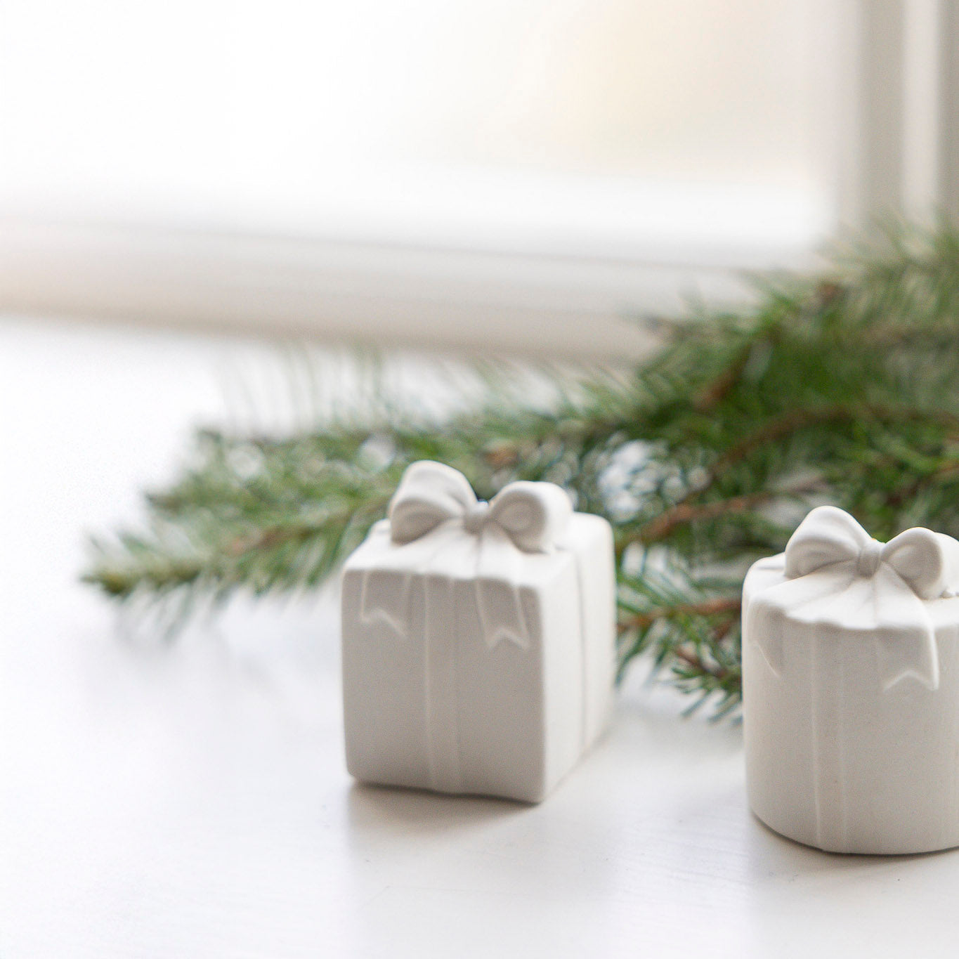 Weihnachtsdeko Geschenk Kramhult eckig - weiß