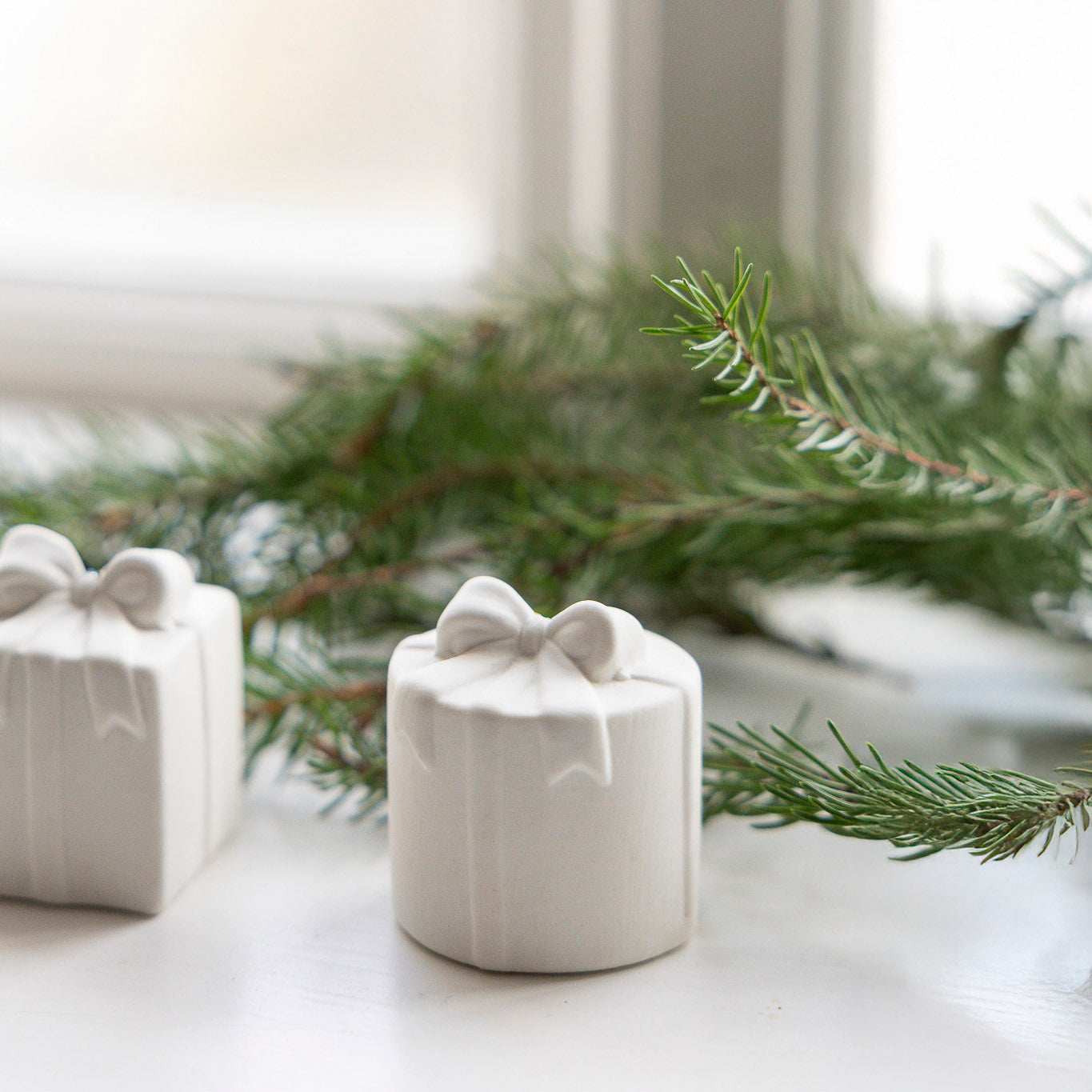 Weihnachtsdeko Geschenk Kramhult rund - weiß