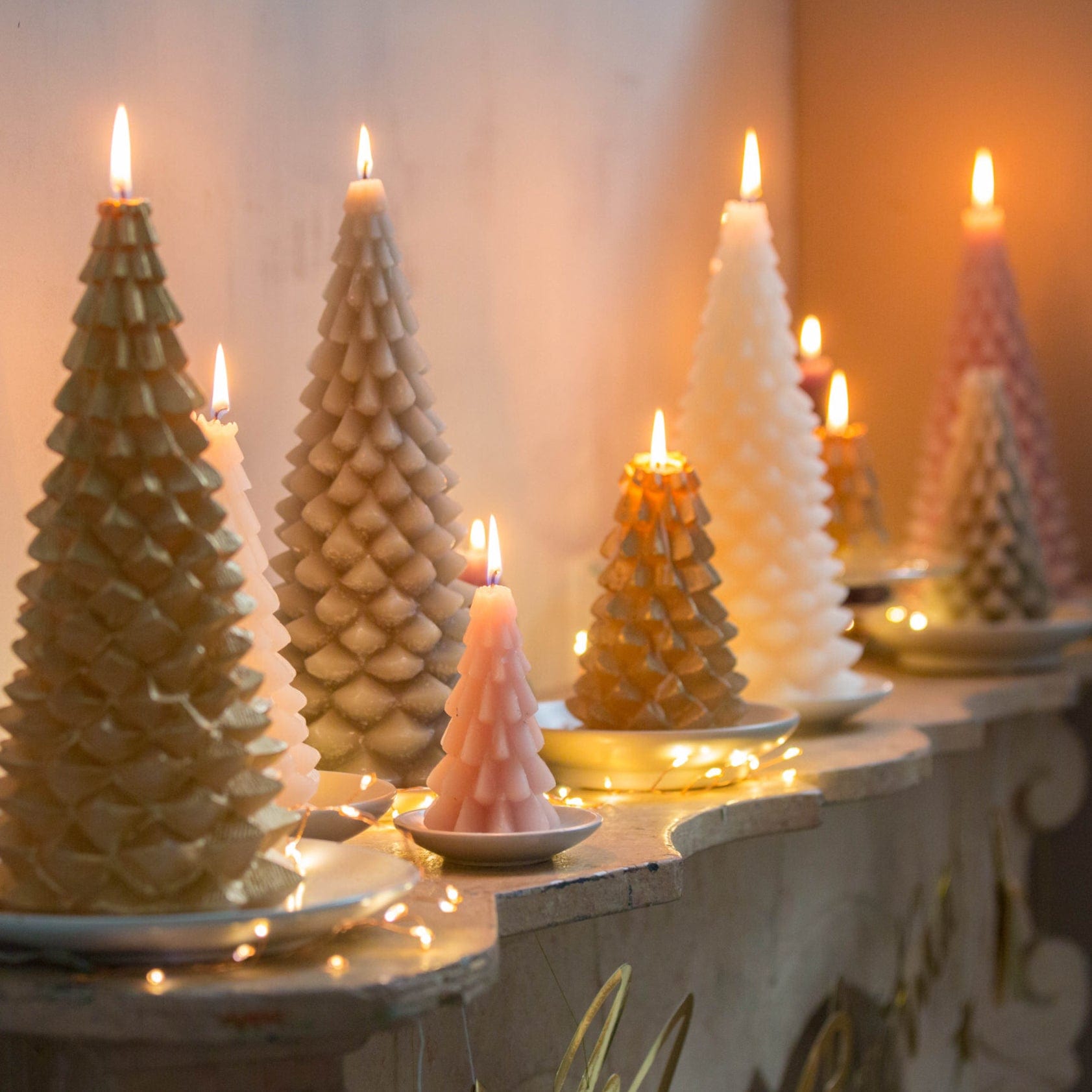 Weihnachtskerze Tannenbaum - gold