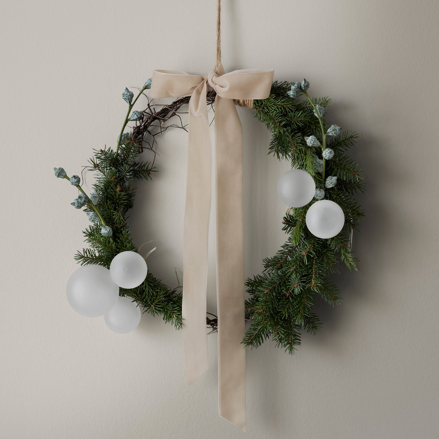 Weihnachtskugel JUHLA M - clear