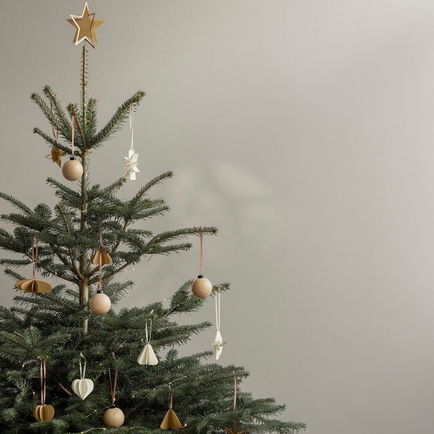 Weihnachtsschmuck KISEKY Kugel - Eiche