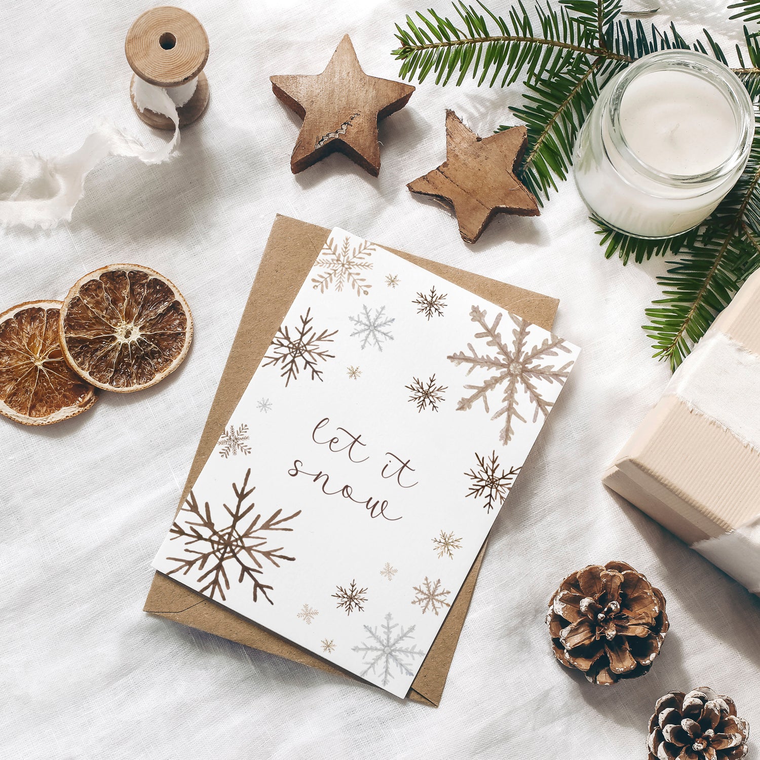 Weihnachtskarte auf Strukturpapier Schneeflocken A6