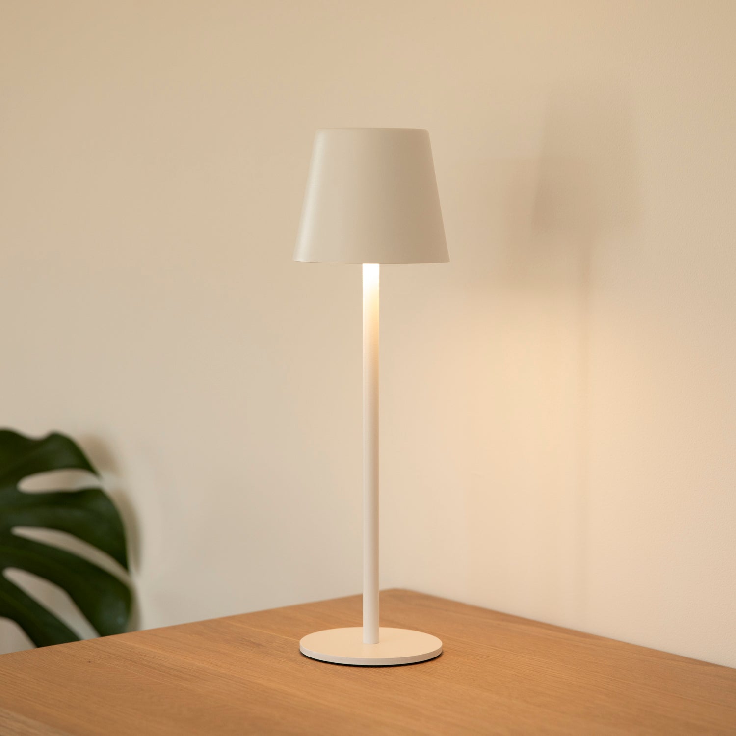 LED Tischlampe outdoor - weiß