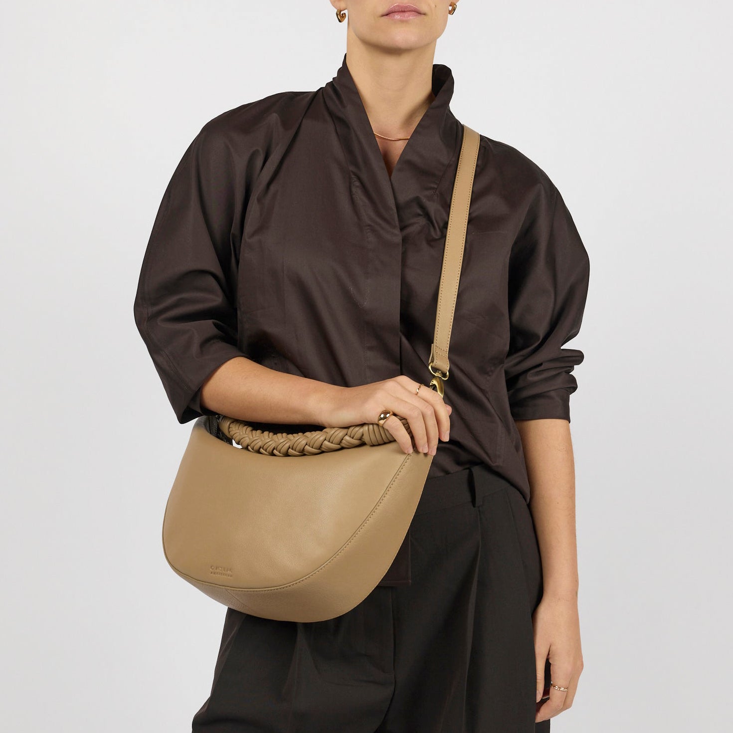 Leo Maxi Tasche - Leder Sand mit 2 Straps