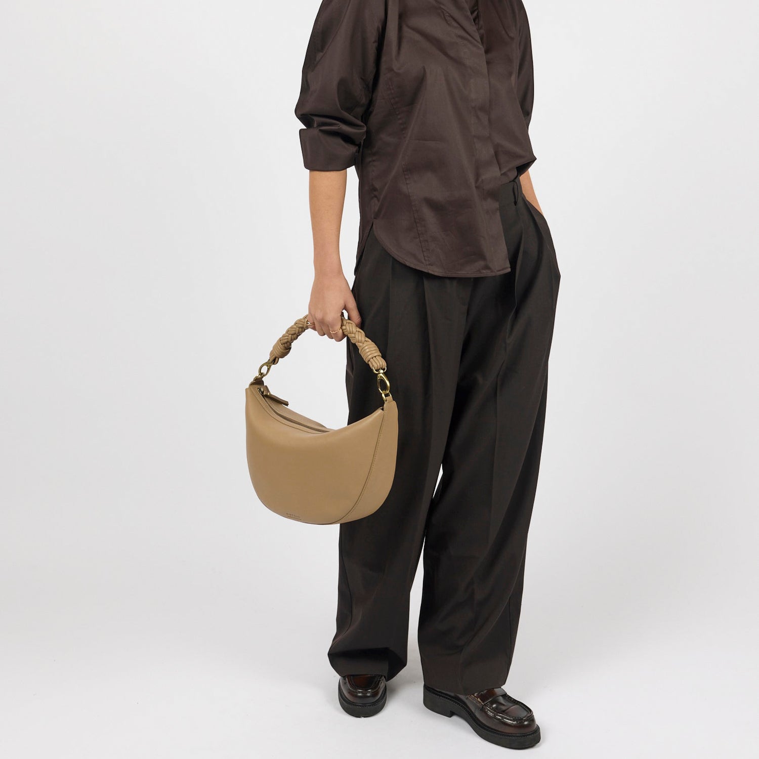 Leo Maxi Tasche - Leder Sand mit 2 Straps