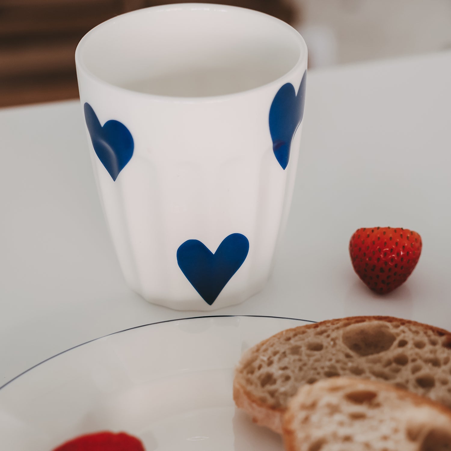 Becher große Herzen - dunkelblau
