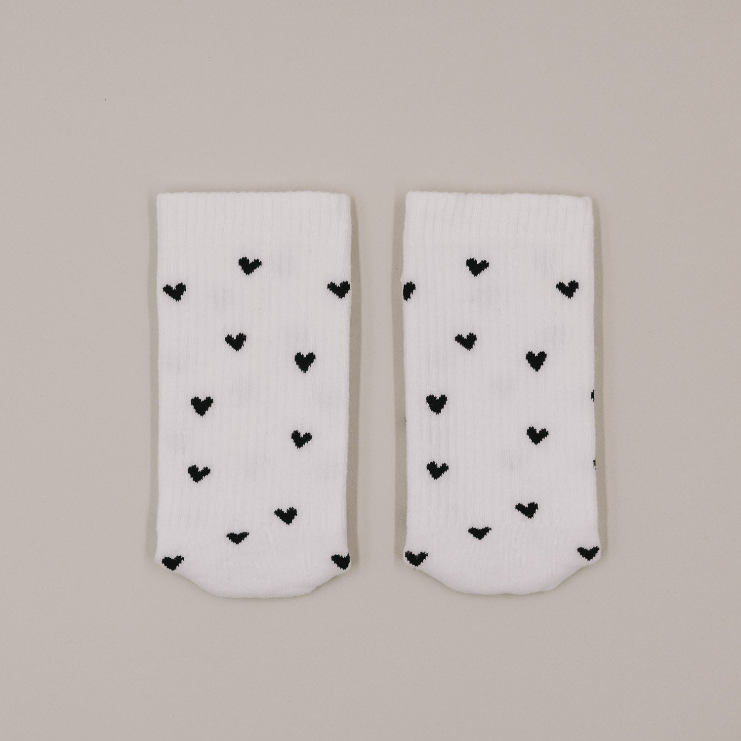 Socken - All over Herzen schwarz