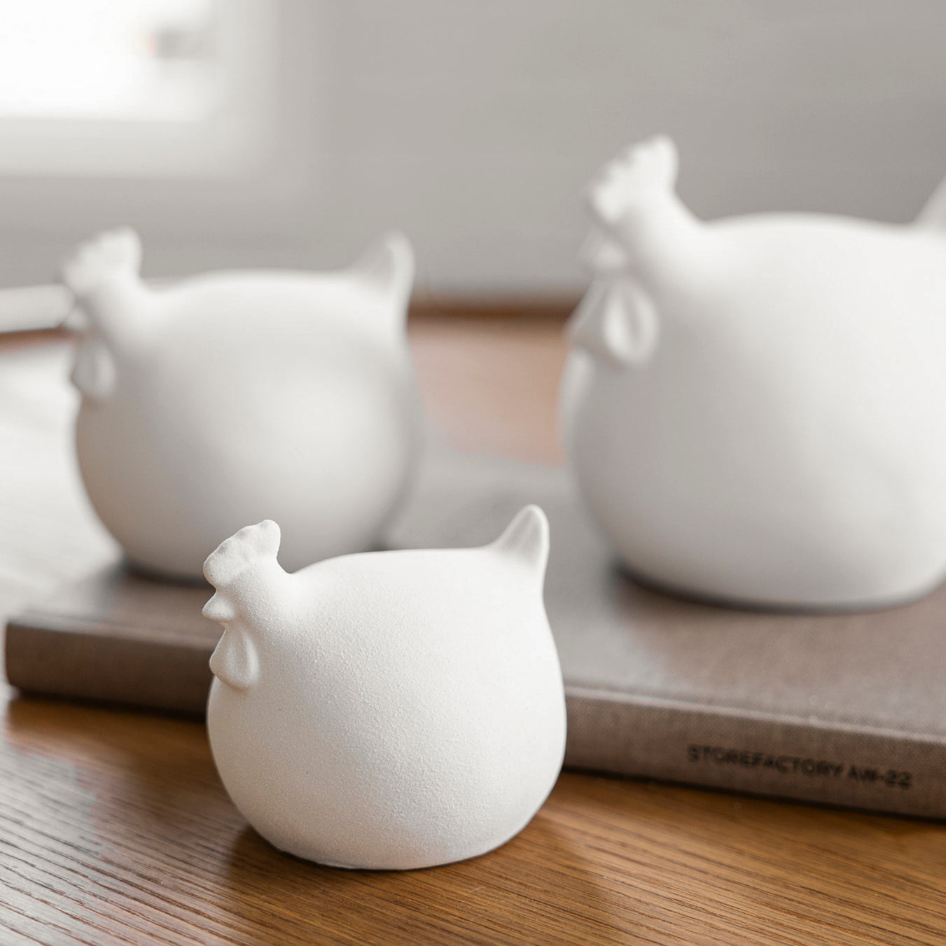 Osterdekoration Henne Ruth - weiß