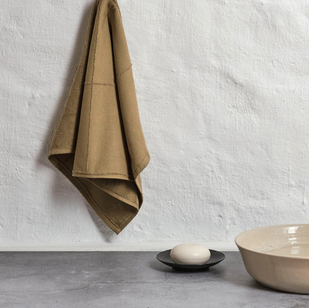CALM Handtuch - khaki