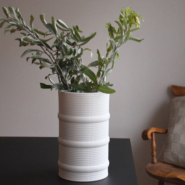 Vase Arby mit Rillen weiß Storefactory Skandi Design