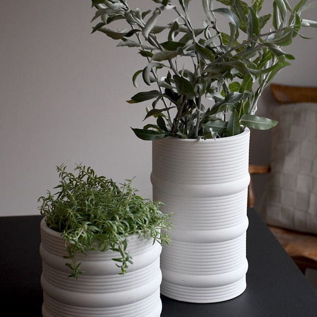 Vase Arby mit Rillen weiß Storefactory Skandi Design