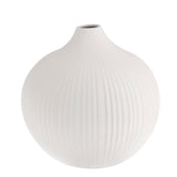 Runde Vase Fröbacken aus Keramik von Storefactory in Weiß mit Rillen