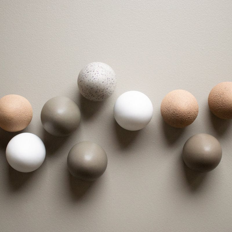 Standing Egg Osterdekoration - mole dot