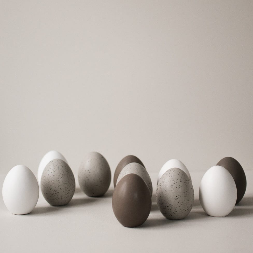 Standing Egg Osterdekoration - mole dot