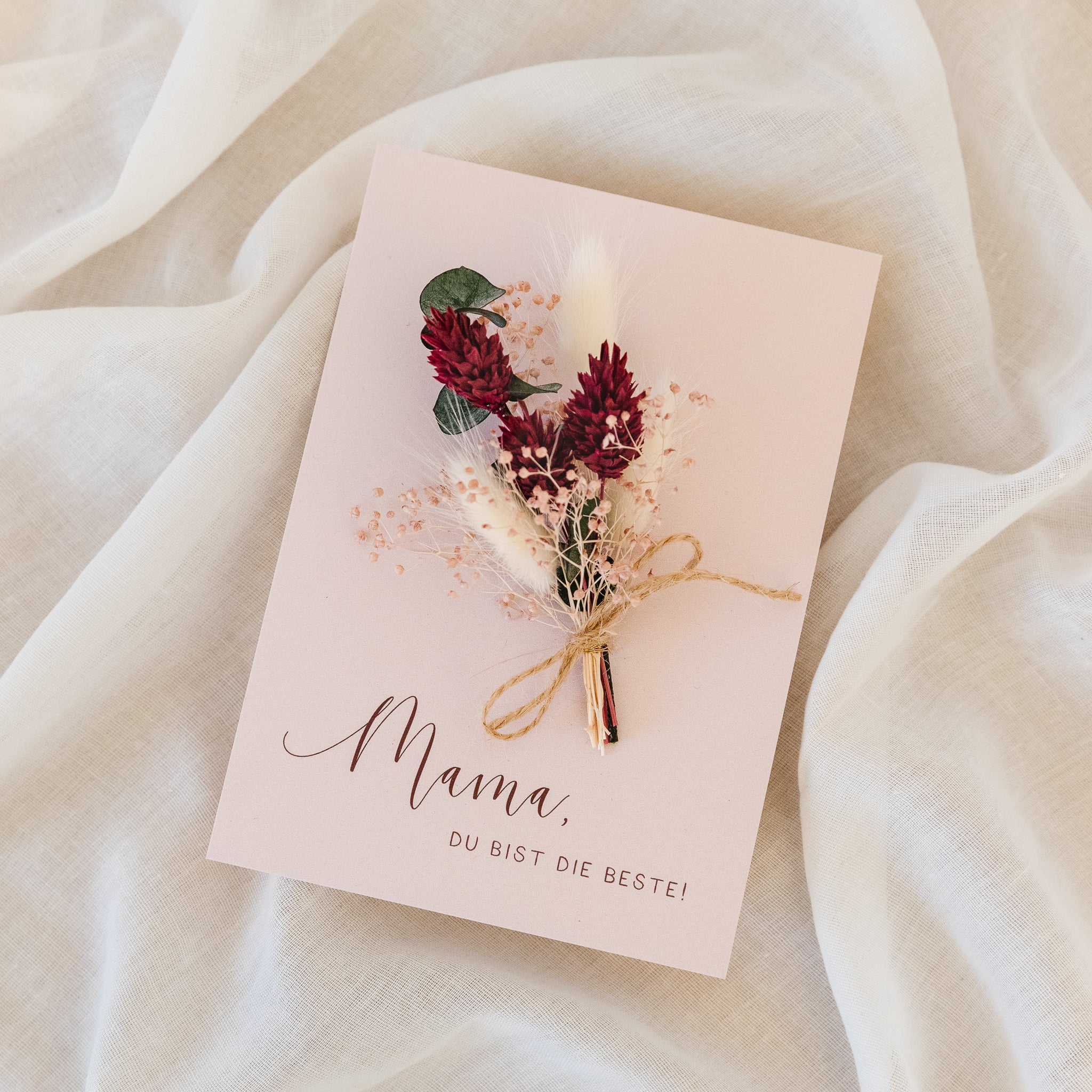 Muttertagskarte mit Trockenblumen - rosé