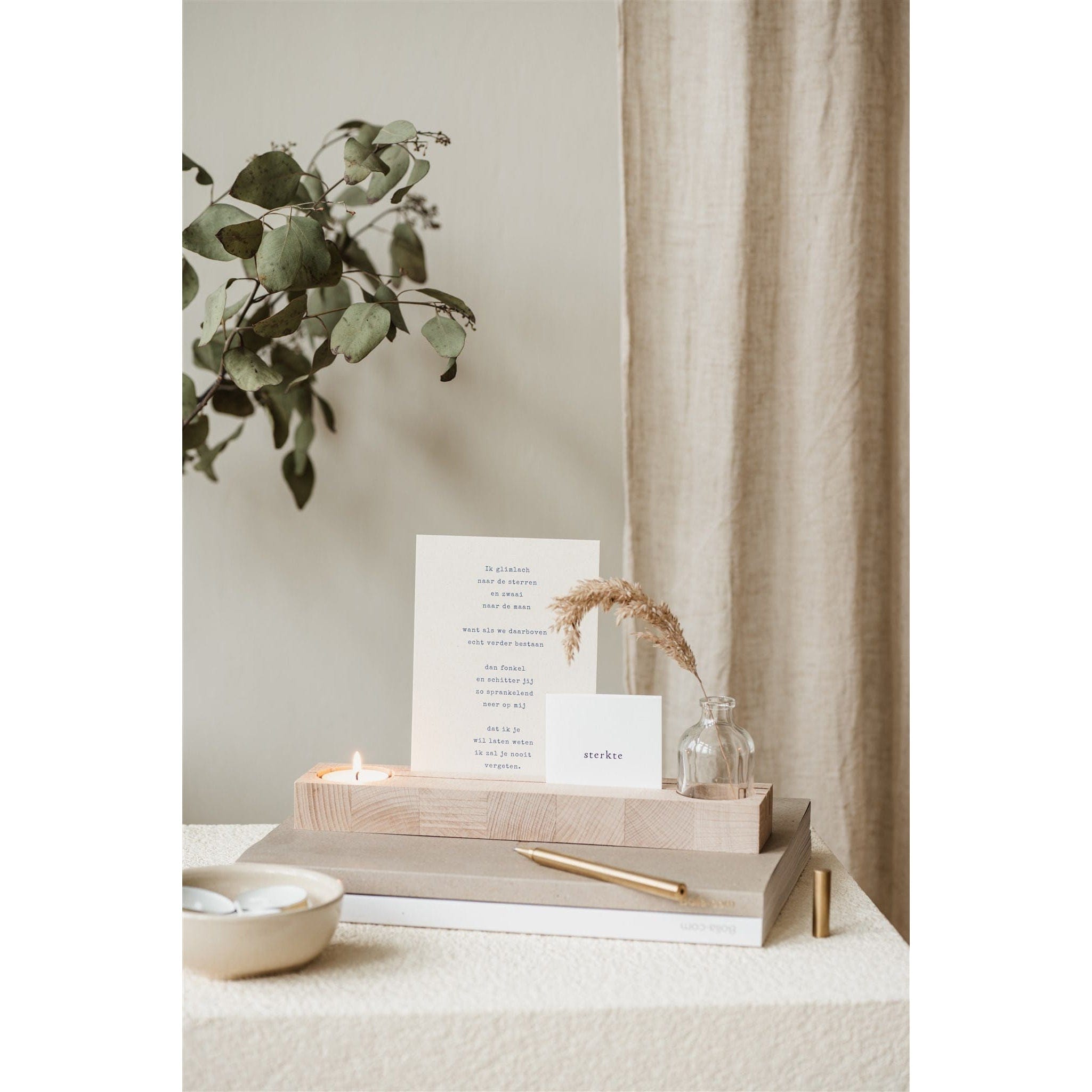 Hold it - Halter für Karten, Teelicht und Vase