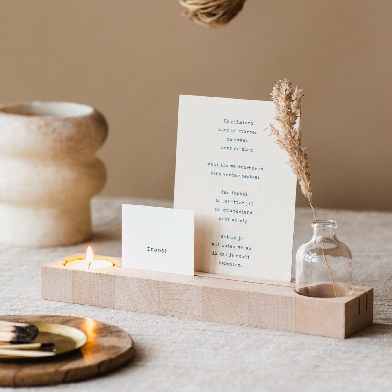 Hold it - Halter für Karten, Teelicht und Vase