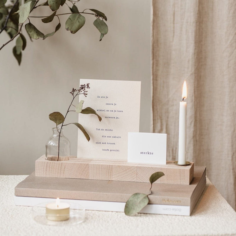 Hold it - Halter für Karten, Kerzen und Vase