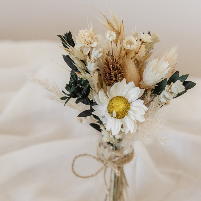 Muttertag Geschenkset mit Grußkarte, Kartenständer und Trockenblumenstrauß in einer Glasvase