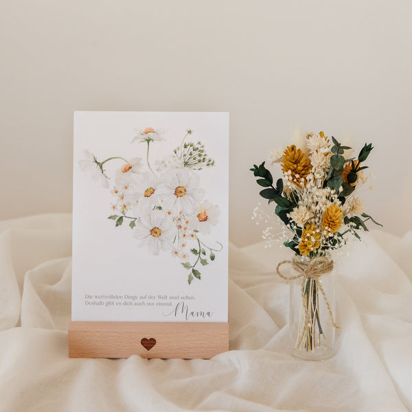Muttertag Geschenkset mit Grußkarte, Kartenständer und Trockenblumenstrauß in einer Glasvase