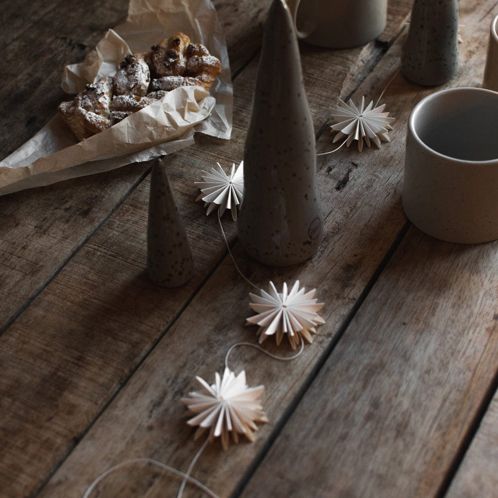 Papiergirlande Flake Schneeflocken - weiß