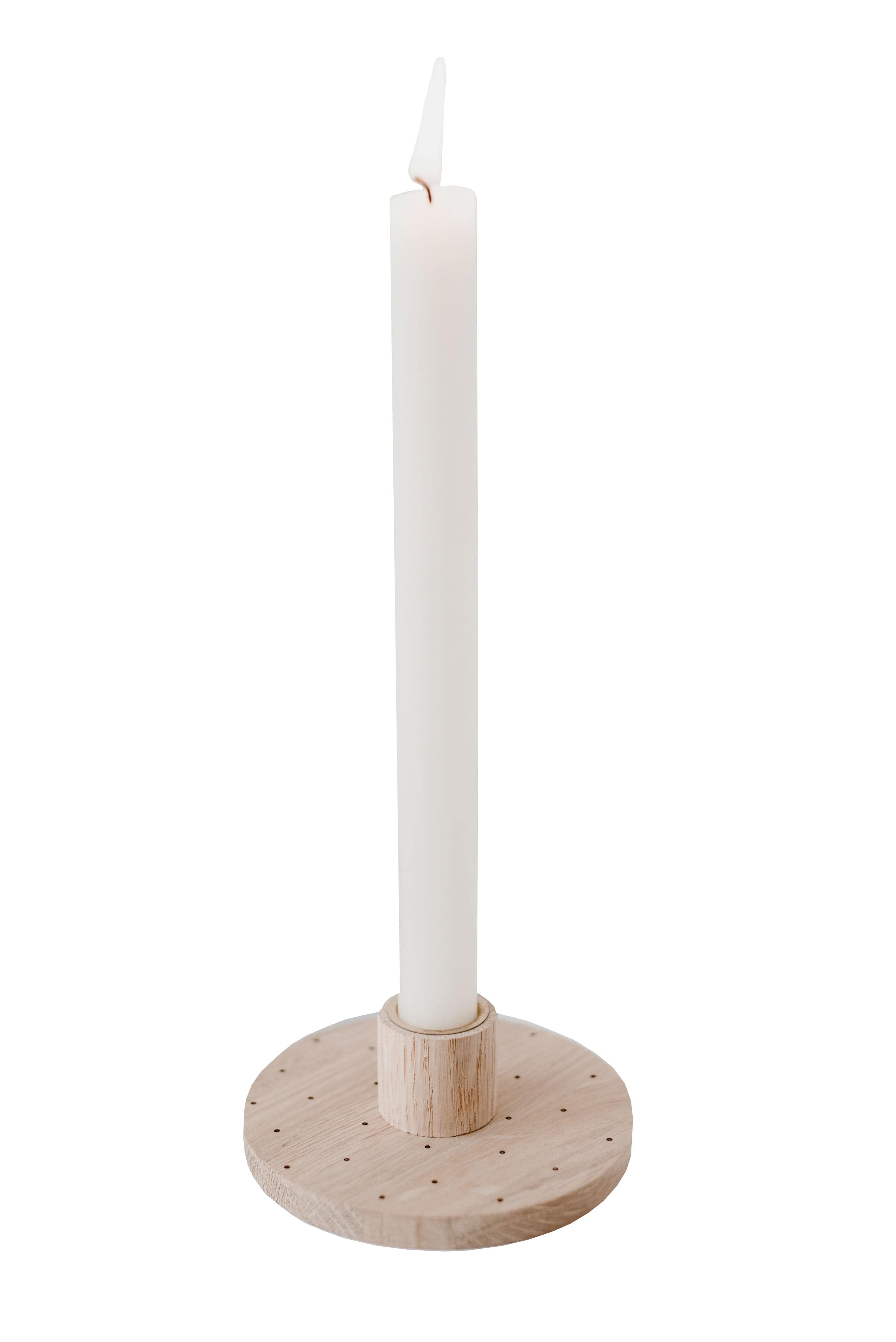 Kerzenhalter aus Holz - Punkte