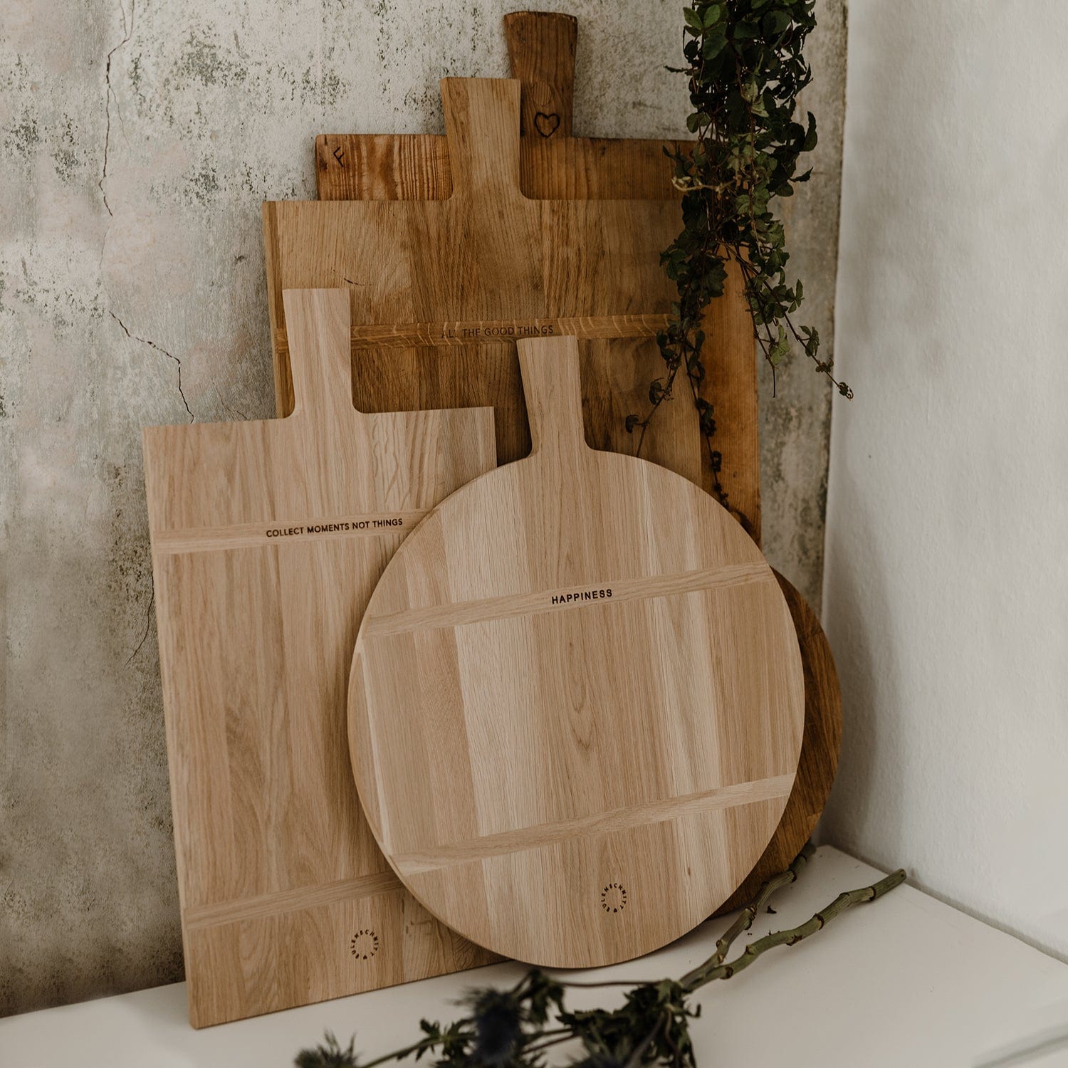 Holzbrett aus Eiche Happiness 55cm