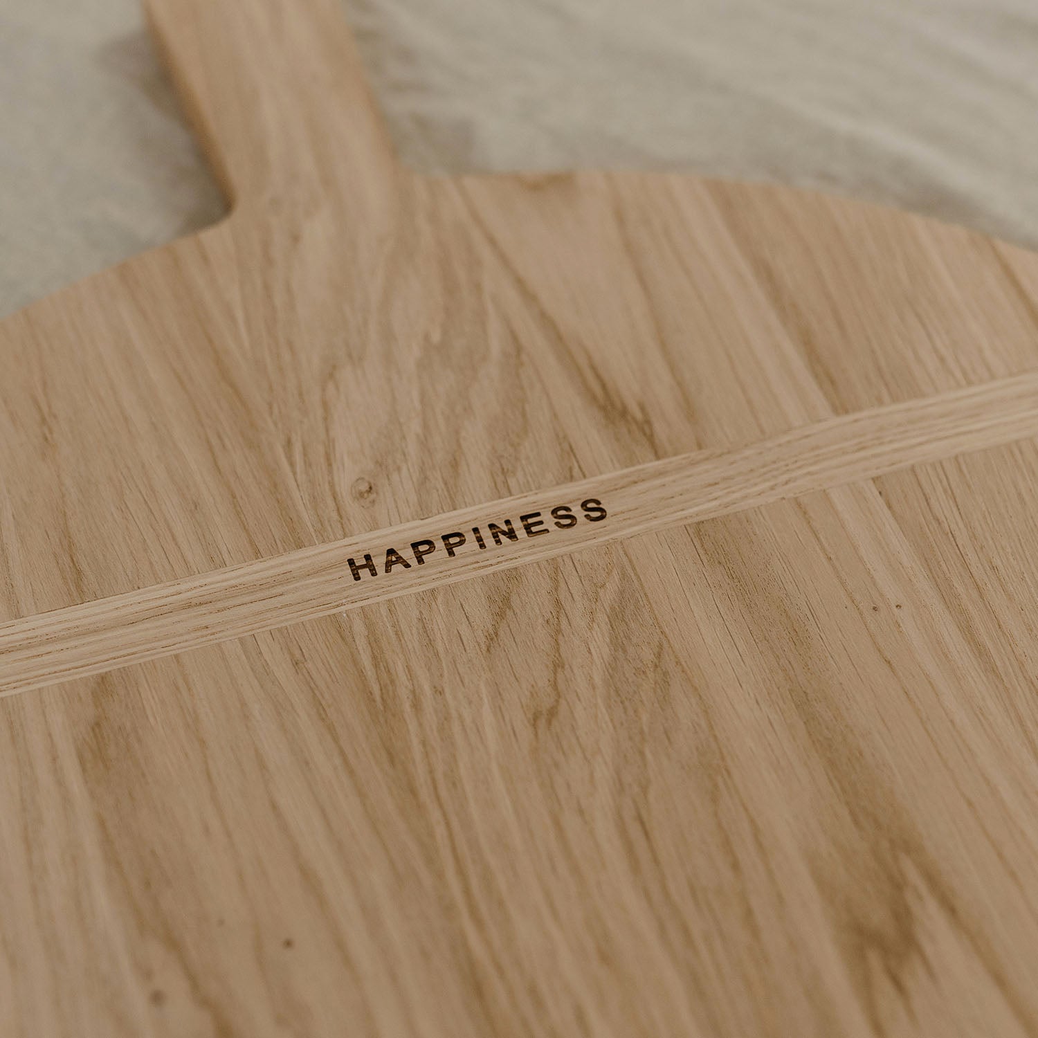 Holzbrett aus Eiche Happiness 55cm