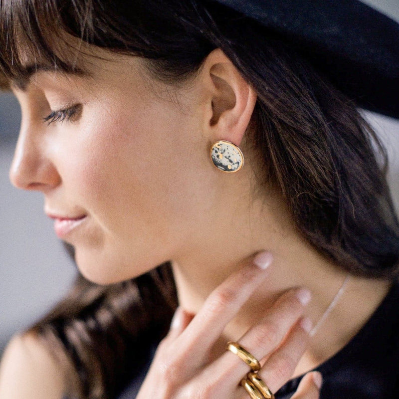 Ohrringe Ronda aus Porzellan Gold Nina Bosch Südafrika Handgemacht